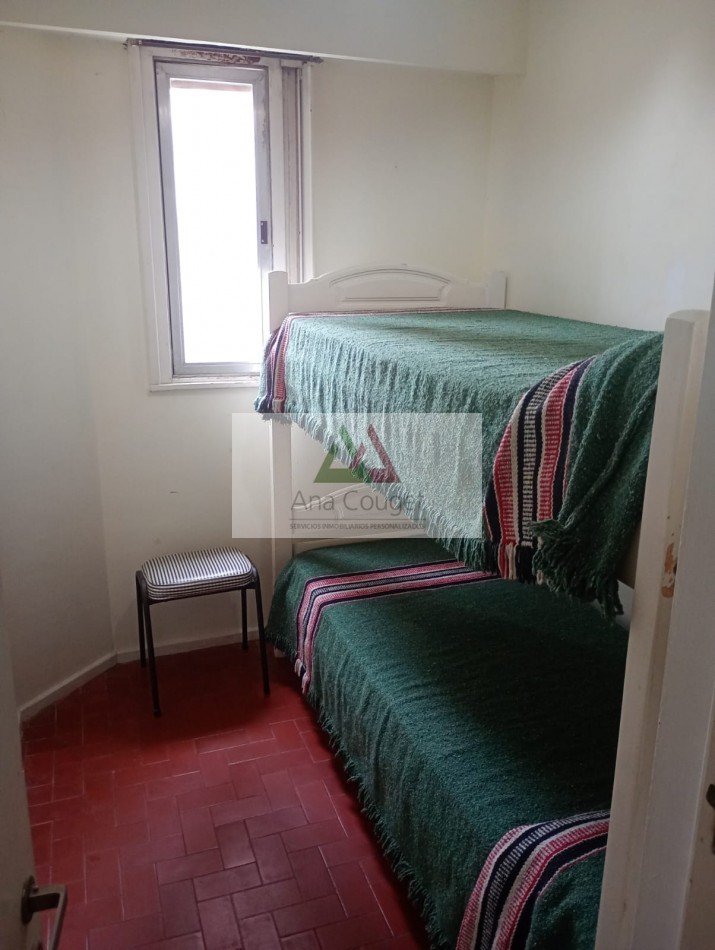 Departamento de 3 ambientes con cochera a 4 cuadras del mar en Pinamar Centro