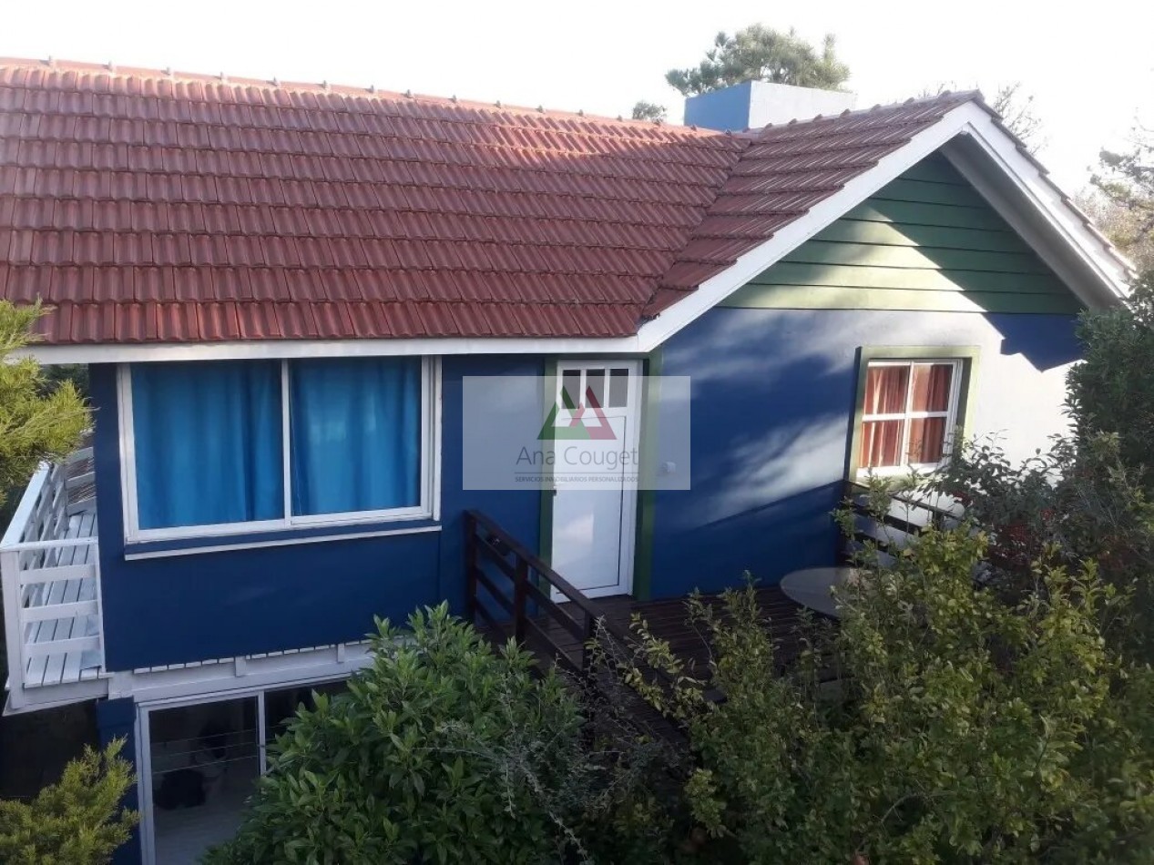 Departamento de dos dormitorios y dos baños a una cuadra del mar
