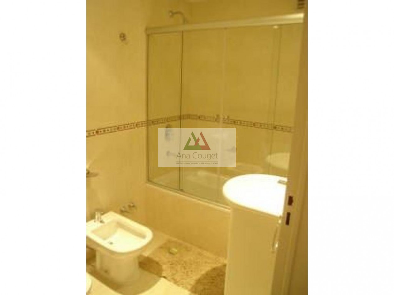 Dos ambientes equipado en edificio torre con amenities y vigilancia.-