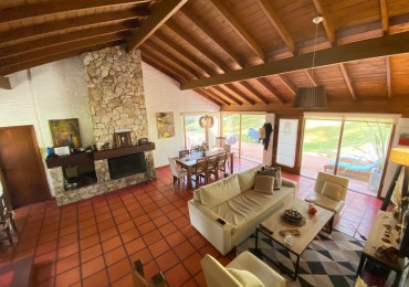 Lindisima casa en el bosque de Carilo